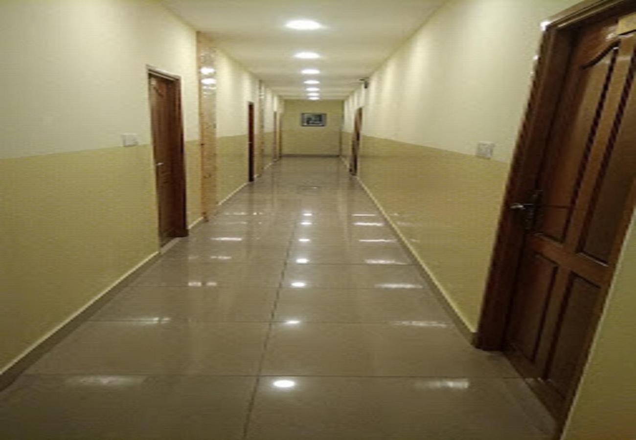 Chaplin Hotel Puducherry Exterior foto