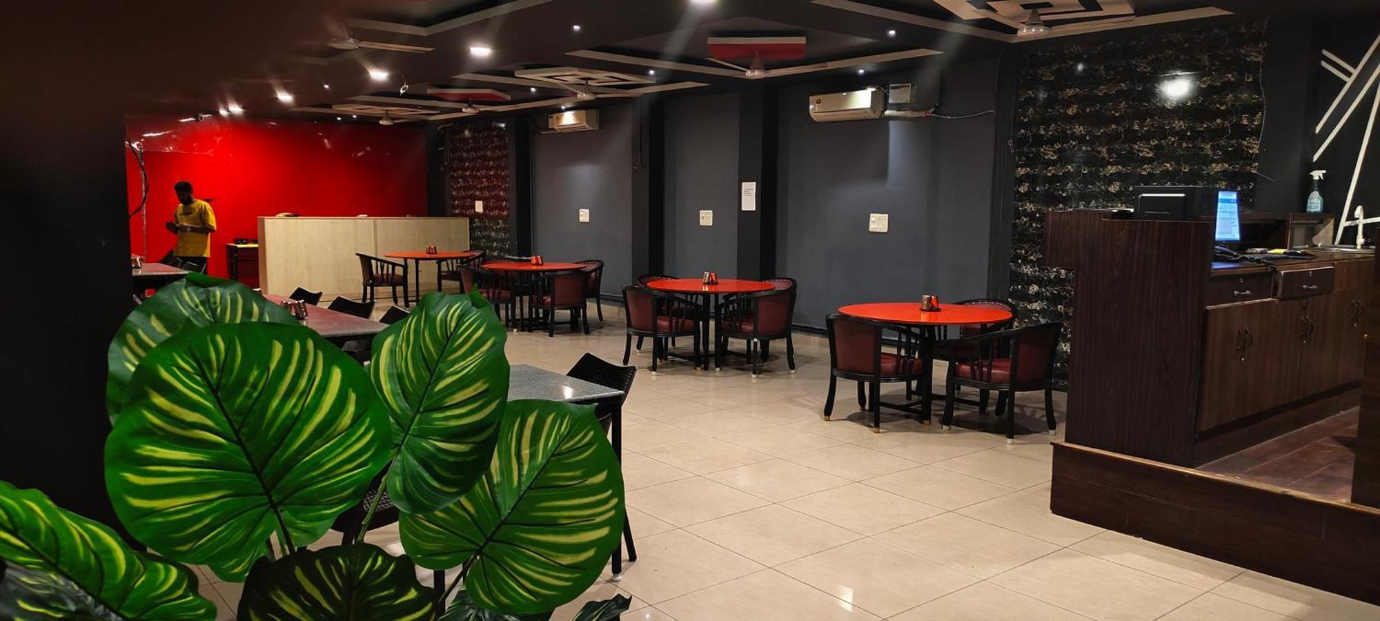 Chaplin Hotel Puducherry Exterior foto